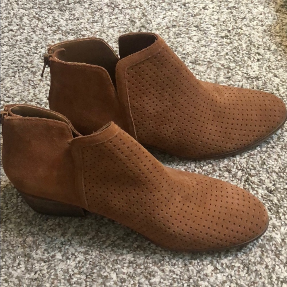 NWOT Susina heeled booties